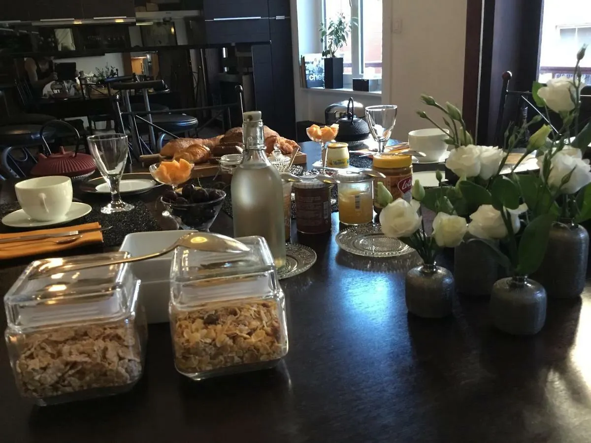 Au Coeur De Lille Bed & Breakfast 0*,  France